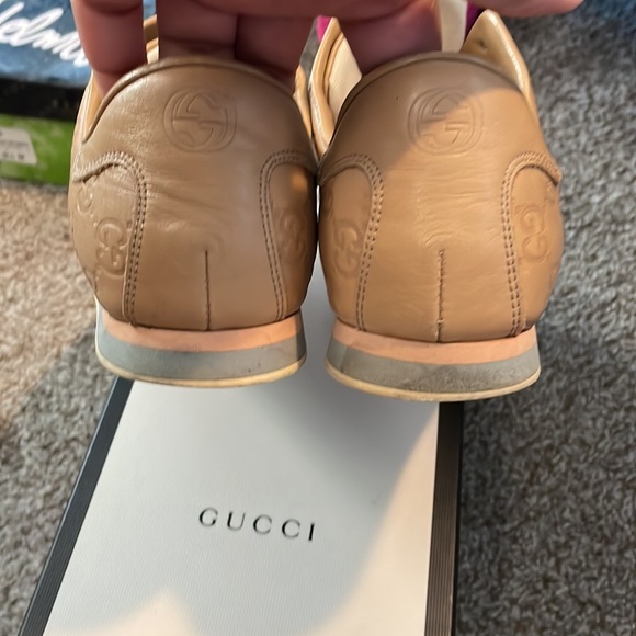 Beautiful throwback Gucci shoes 💯 authentic - Picture 2 of 13